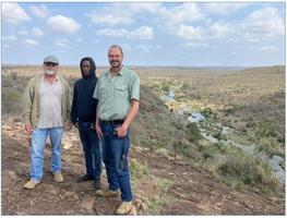 Luis Neves, Moeti Taioe and John Esterhuizen at Nwuanetsi river in Kruger Park ©  Moeti Taioe, ARC